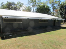 Summer TROPICOOL Cyclone Hooded Awning