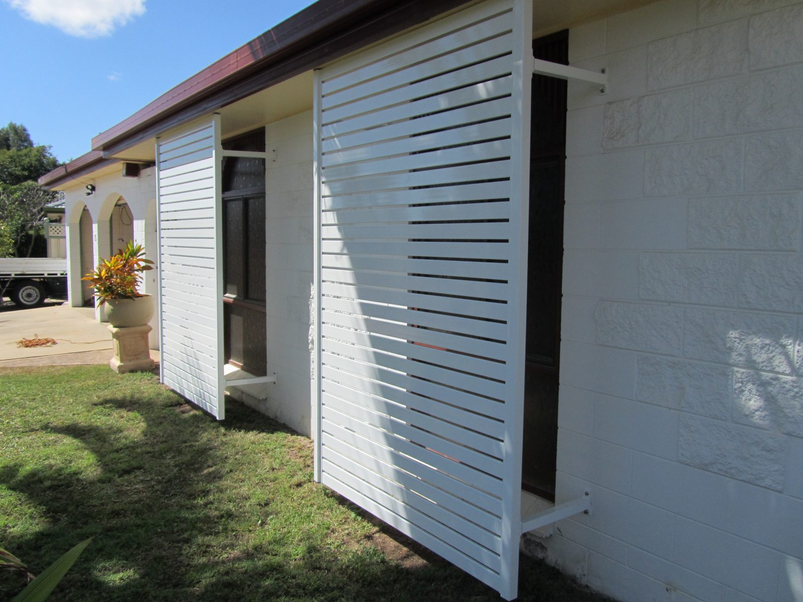 SUMMER IS HERE, TIME FOR SOME SUMMER BLINDS