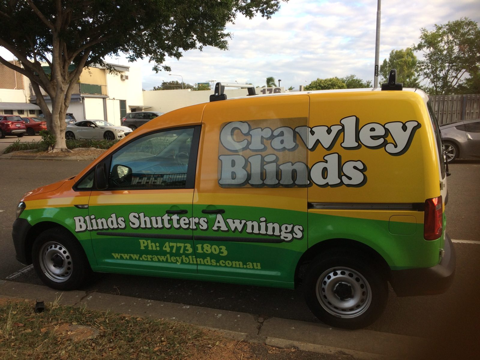 CRAWLEY BLINDS ADVERTISEMENT (IN TOWNSVILLE)