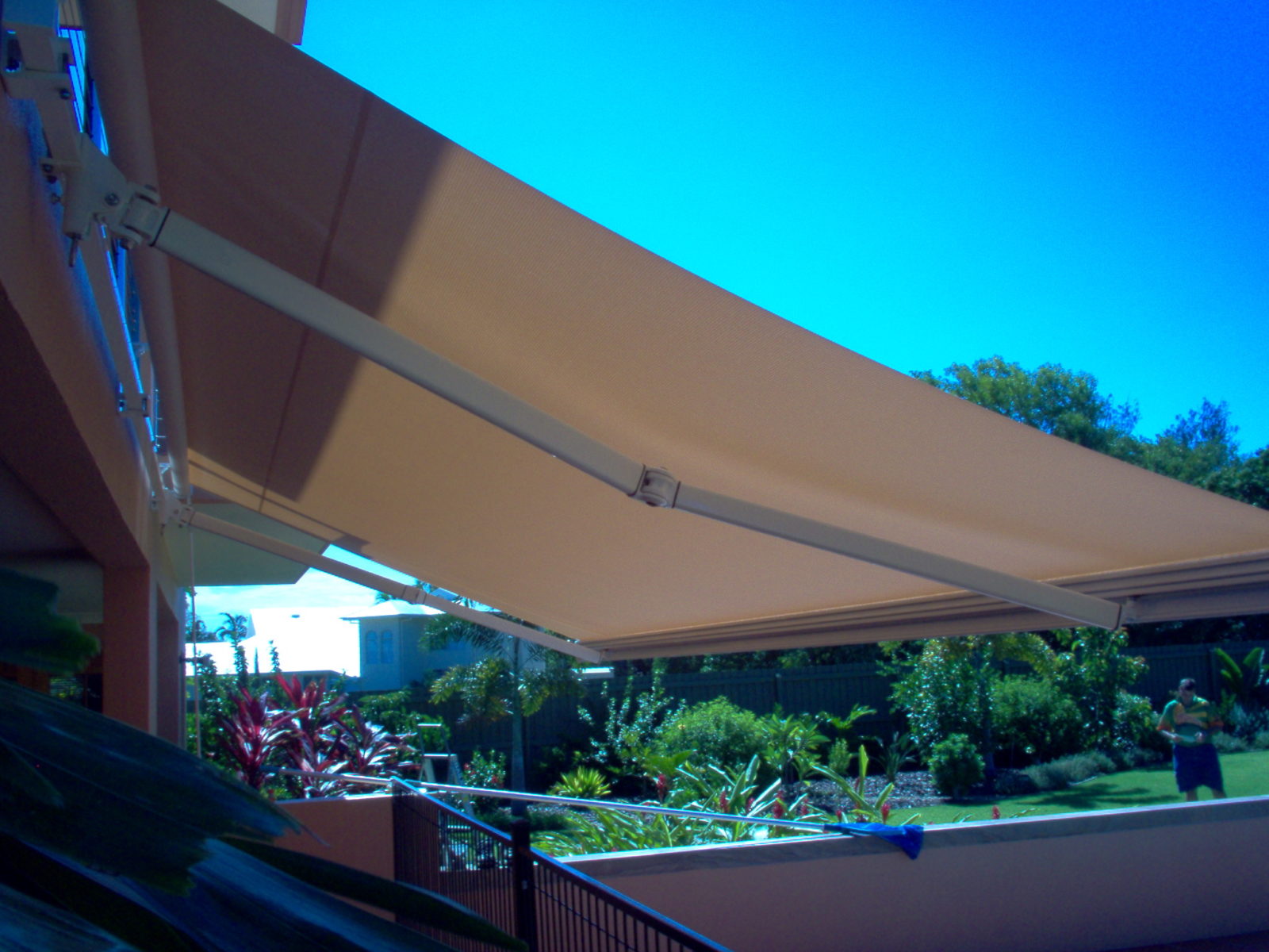 FOLDING ARM/FOLDAWAY AWNINGS